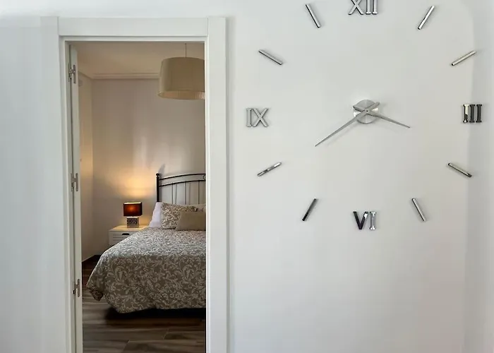 Canalejas 66 公寓 *